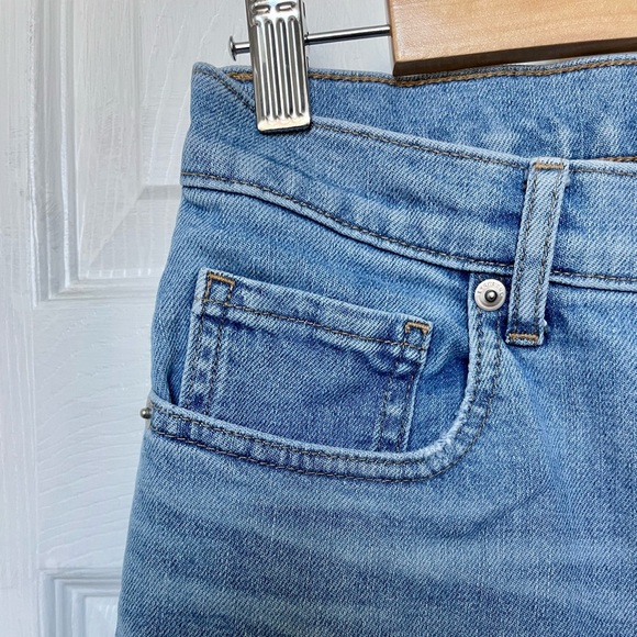 Everlane Cropped Cheeky Jeans - Picture 3 of 4